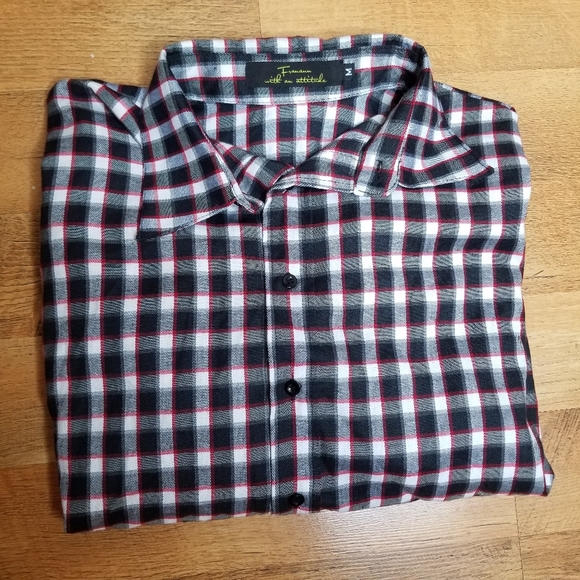 Frananna with an attitude Fannel Side cut out top - Picture 5 of 13